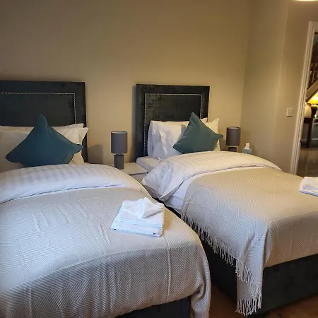 House Bed & Breakfast 4*