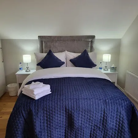 Bed & Breakfast House *