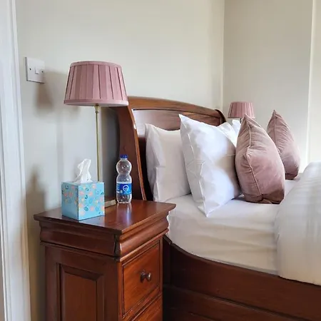 Bed & Breakfast House