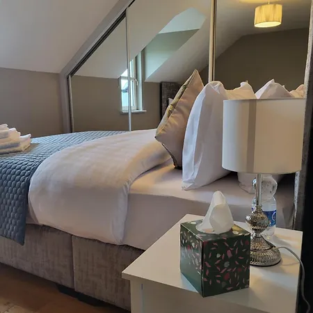 House 4*